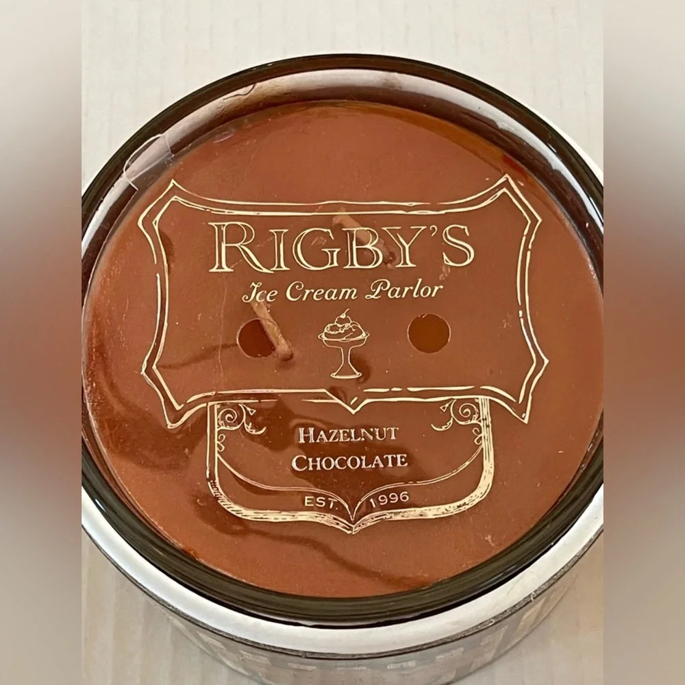 Rigby’s Ice Cream Parlor Hazelnut Chocolate 2 wick 36hrs burn candle in gift box